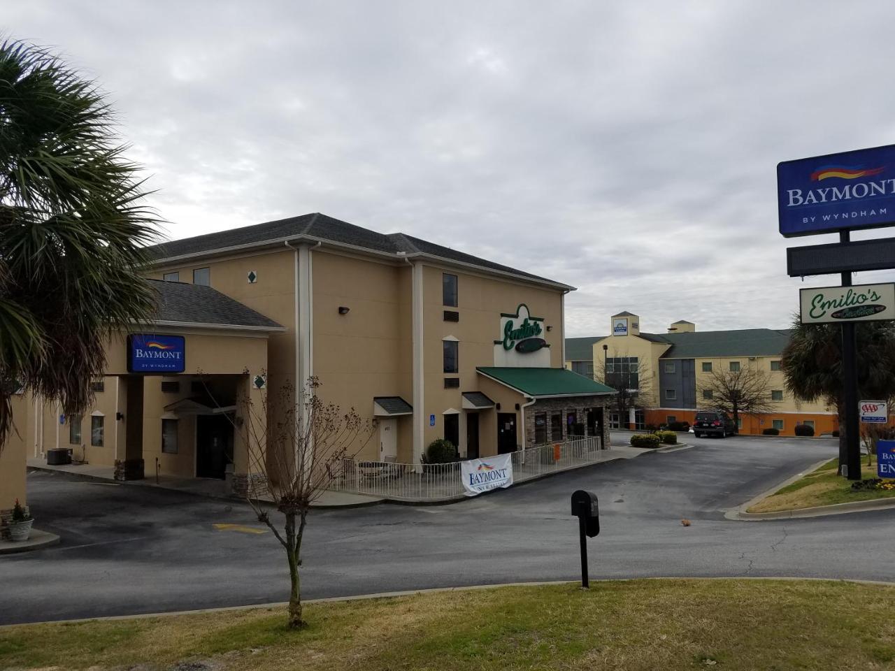 Hotel Baymont By Wyndham Grovetown Augusta Extérieur photo